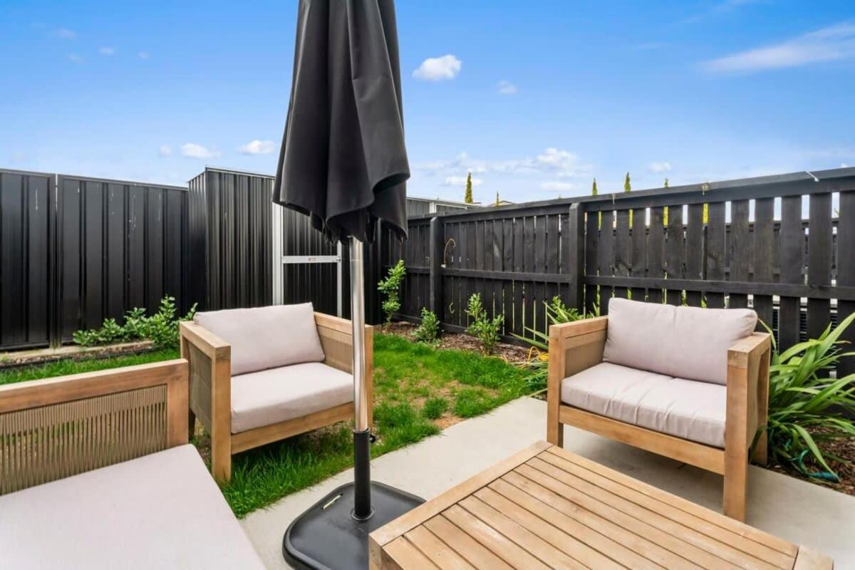 Wanaka Riverside Townhouse Retreat Albert Town Exterior photo