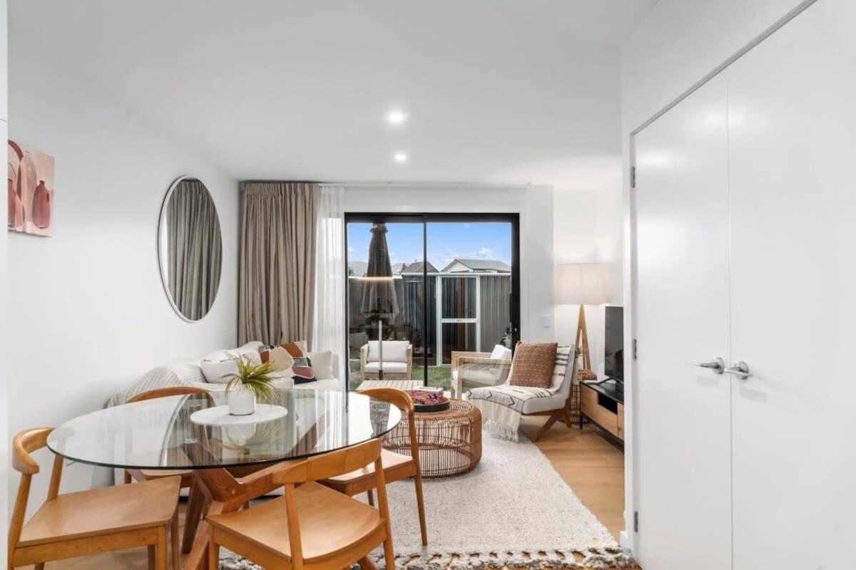 Wanaka Riverside Townhouse Retreat Albert Town Exterior photo