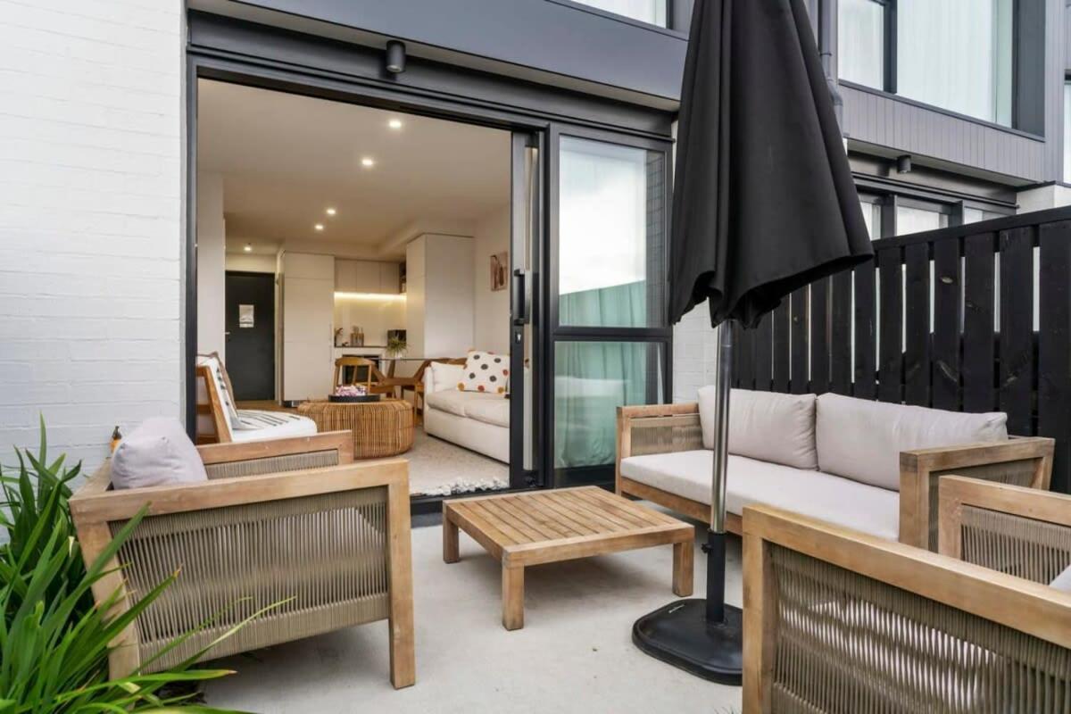 Wanaka Riverside Townhouse Retreat Albert Town Exterior photo